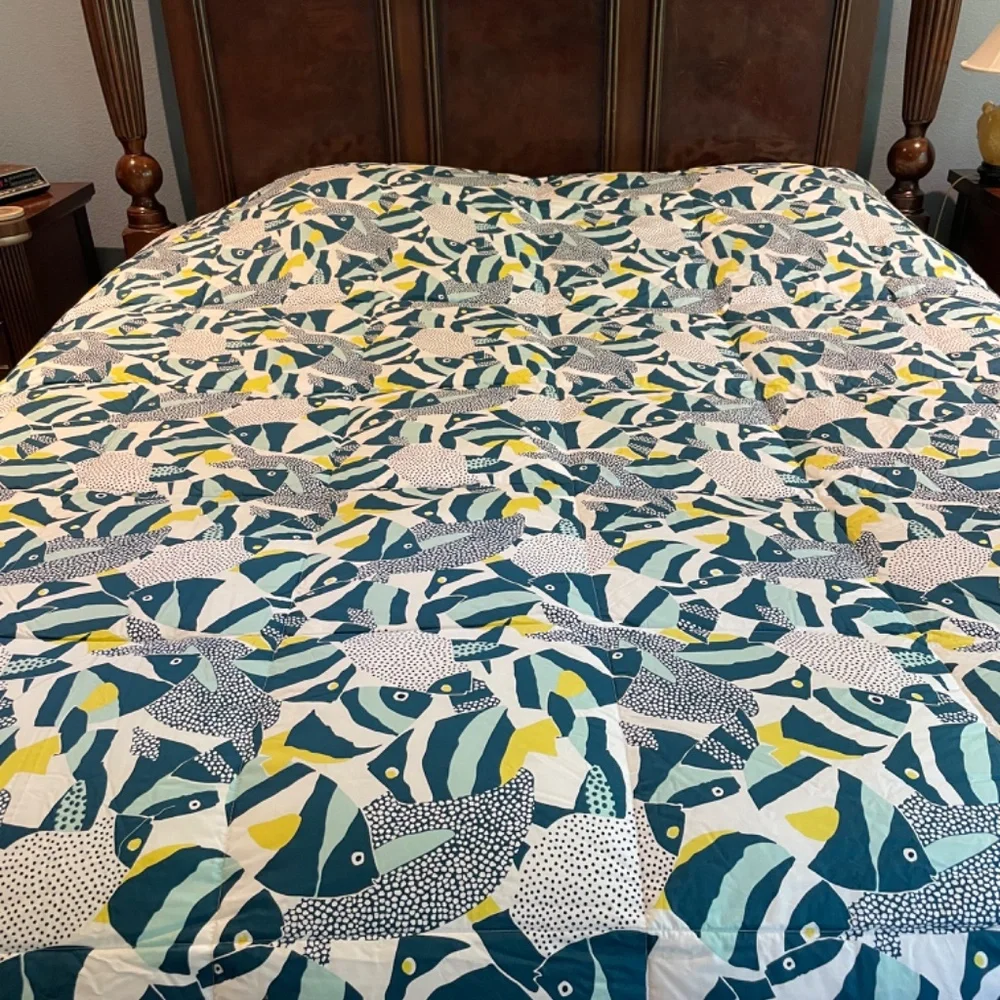 LANDS END Pureloft Printed COMFORTER Size: KING New Color: Baltic Teal Fish